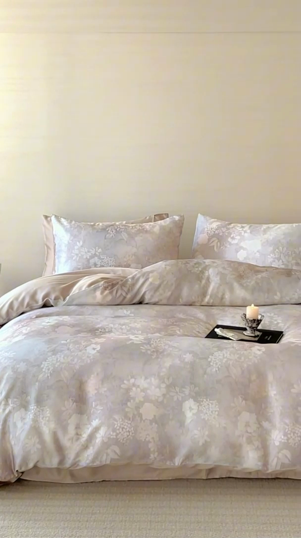 91家纺网 家纺一手货源 找家纺 咏绒家纺工厂店 2025新款60S奥地利兰精天丝数码印花暗合简约款系列四件套 知槿-紫