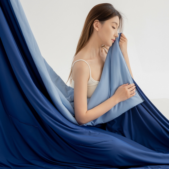 91家纺网 家纺一手货源 找家纺 兜米家居 2025新款亚朵同款夏季深睡被pro2夏凉被可机洗空调被透气被子 深睡蓝