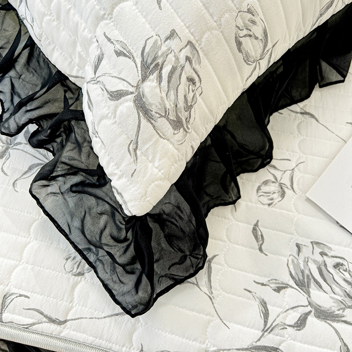 91家纺网 家纺一手货源 找家纺 艾橙家纺2025新款法式赫本风水洗棉印花雪纺花边单床笠 水墨玫瑰