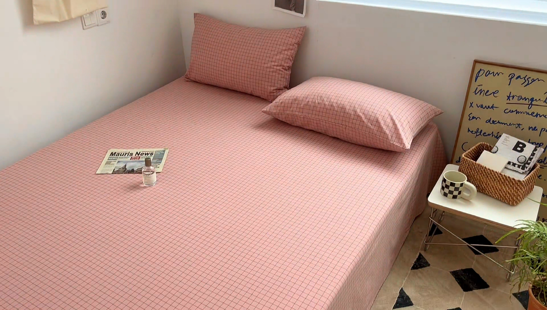 91家纺网 家纺一手货源 找家纺 2025新款水洗棉单床单 粉小方格