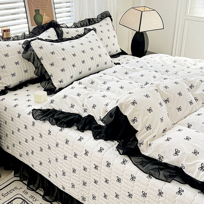 91家纺网 家纺一手货源 找家纺 艾橙 2025新款法式赫本风水洗棉印花雪纺花边单被套 黑色蝴蝶结