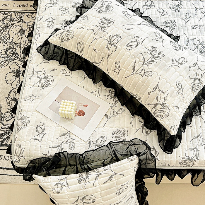 91家纺网 家纺一手货源 找家纺 艾橙家纺2025新款法式赫本风水洗棉印花雪纺花边单床笠 水墨玫瑰