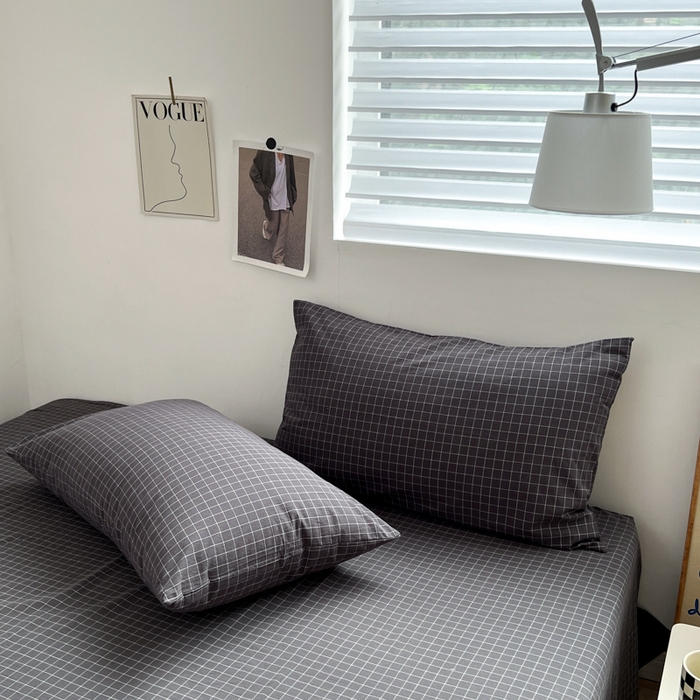 91家纺网 家纺一手货源 找家纺 2025新款水洗棉单床单 灰小方格