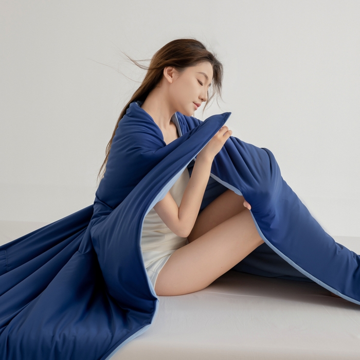 91家纺网 家纺一手货源 找家纺 兜米家居 2025新款亚朵同款夏季深睡被pro2夏凉被可机洗空调被透气被子 深睡蓝