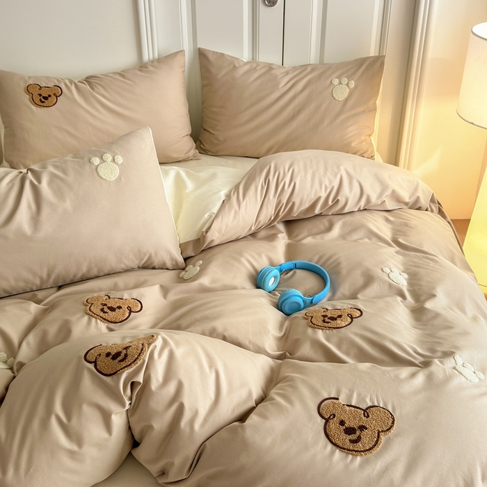 91家纺网 家纺一手货源 找家纺 锦觅2025新款奶油小清新毛巾绣全棉纯棉四件套（专版花型必须控价） 萌趣小熊