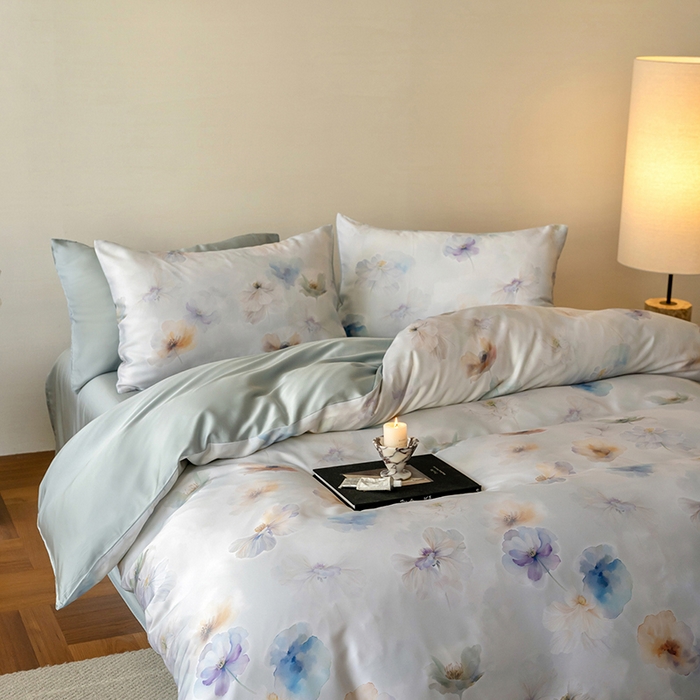 91家纺网 家纺一手货源 找家纺 咏绒家纺工厂店 2025新款60S奥地利兰精天丝数码印花暗合简约款系列四件套 夏芷-淡蓝