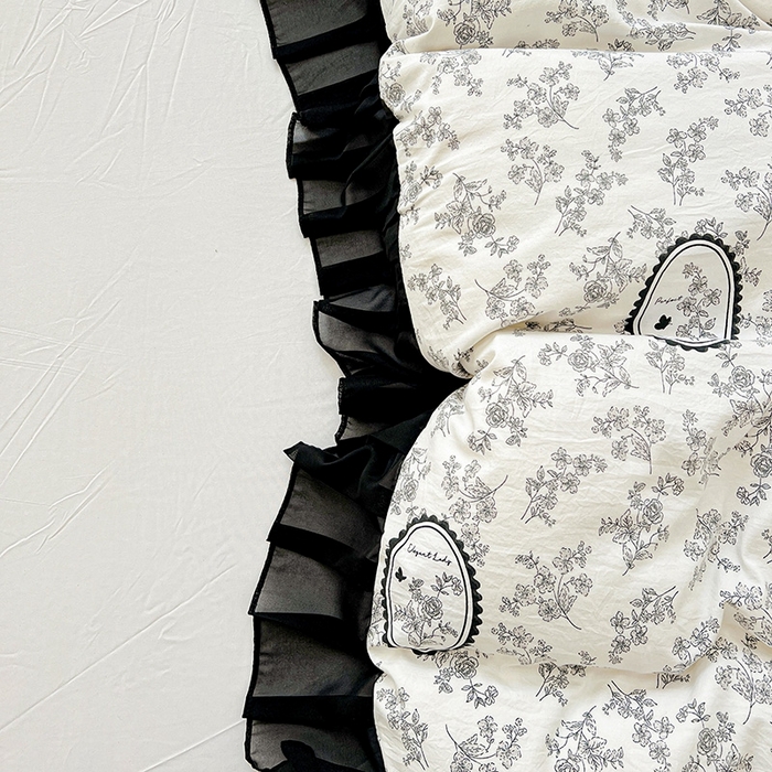 91家纺网 家纺一手货源 找家纺 艾橙 2025新款法式赫本风水洗棉印花雪纺花边单被套 澜音花香