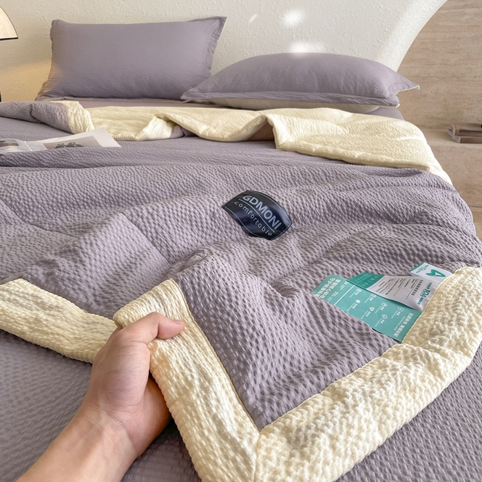 91家纺网 家纺一手货源 找家纺 宝士康家纺 2025新款10A抗菌泡泡棉大豆夏被 被子被芯 米黄+浅灰