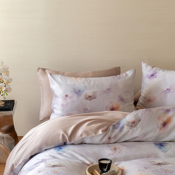 91家纺网 家纺一手货源 找家纺 咏绒家纺工厂店 2025新款60S奥地利兰精天丝数码印花暗合简约款系列四件套 夏芷-浅紫