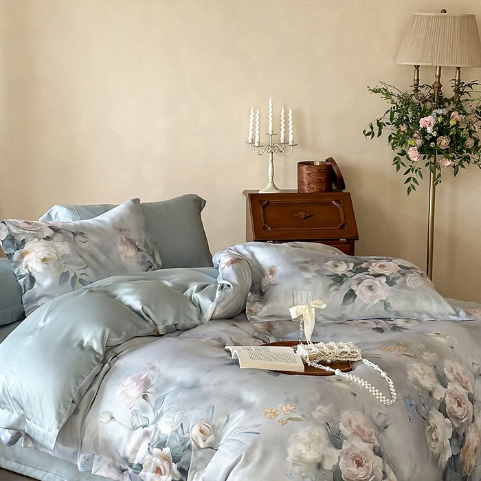 91家纺网 家纺一手货源 找家纺 2025新款60S奥地利兰精天丝数码印花宽边压线系列四件套 倾城-灰