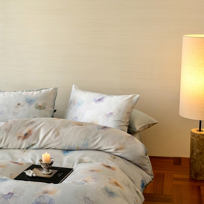 91家纺网 家纺一手货源 找家纺 咏绒家纺工厂店 2025新款60S奥地利兰精天丝数码印花暗合简约款系列四件套 夏芷-淡蓝