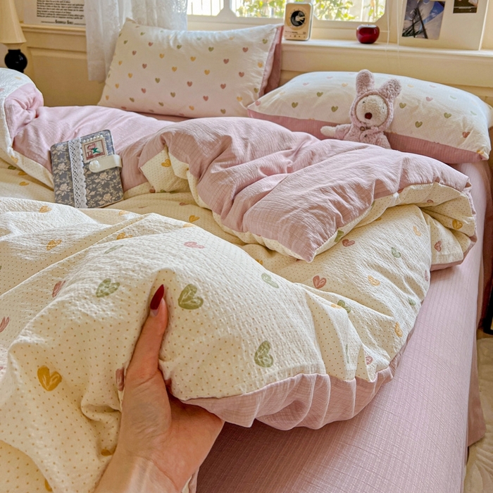 91家纺网 家纺一手货源 找家纺 一比一 2025新款云感皱皱双层纱四件套 小桃运