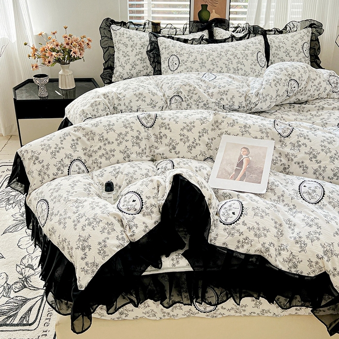 91家纺网 家纺一手货源 找家纺 艾橙家纺2025新款法式赫本风水洗棉印花雪纺花边单床笠 澜音花香