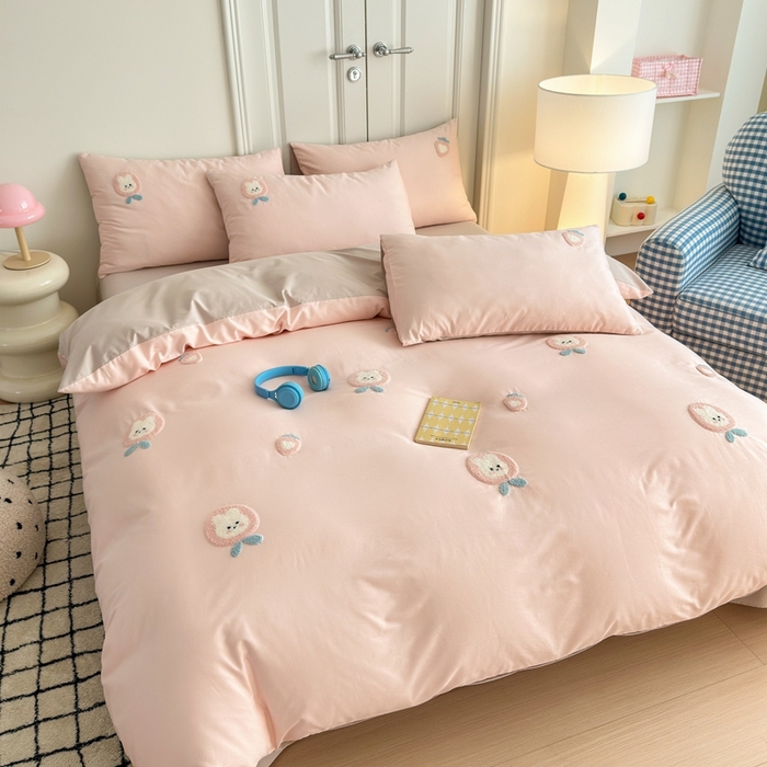 91家纺网 家纺一手货源 找家纺 锦觅2025新款奶油小清新毛巾绣全棉纯棉四件套（专版花型必须控价） 草莓兔兔