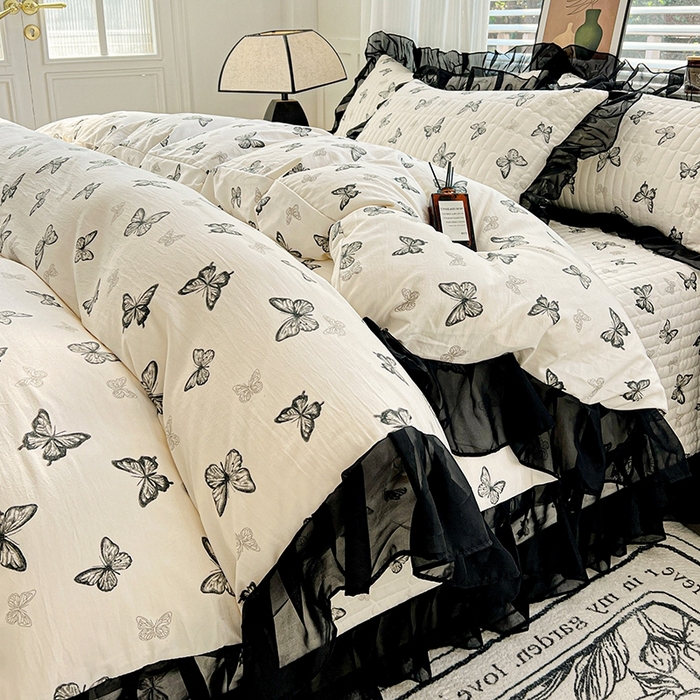 91家纺网 家纺一手货源 找家纺 艾橙家纺2025新款法式赫本风水洗棉印花雪纺花边四件套 蝴蝶印记