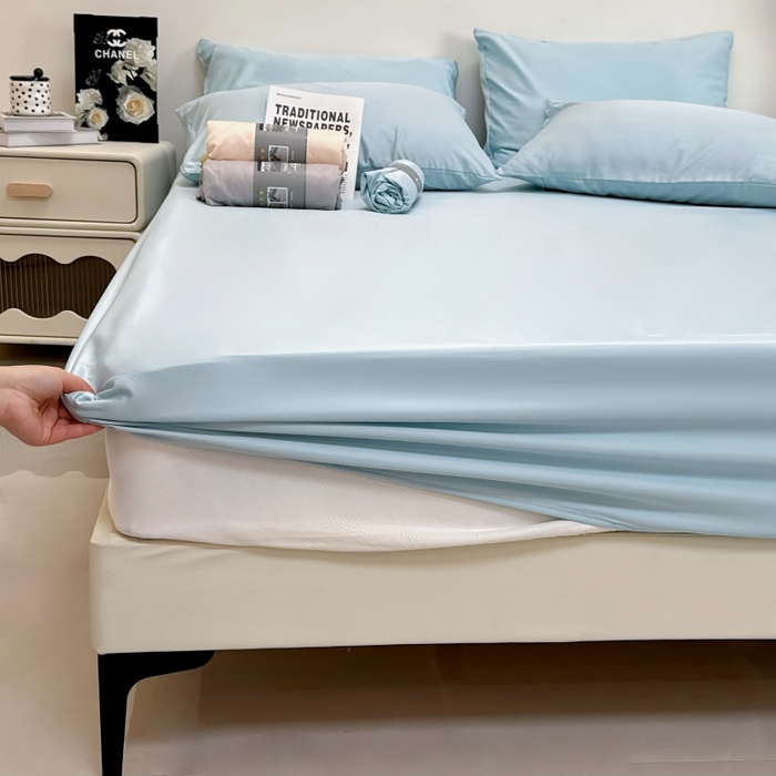 91家纺网 家纺一手货源 找家纺 兜米家居 2025新款床笠A类水洗真丝床笠三件套 冰蓝