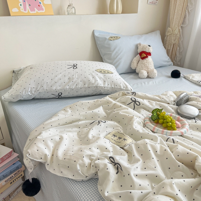 91家纺网 家纺一手货源 找家纺 桃心家居 2025新款A类ins云柔水洗棉大豆织标蝴蝶结毛球少女单夏被夏被四件套系列 可可小姐