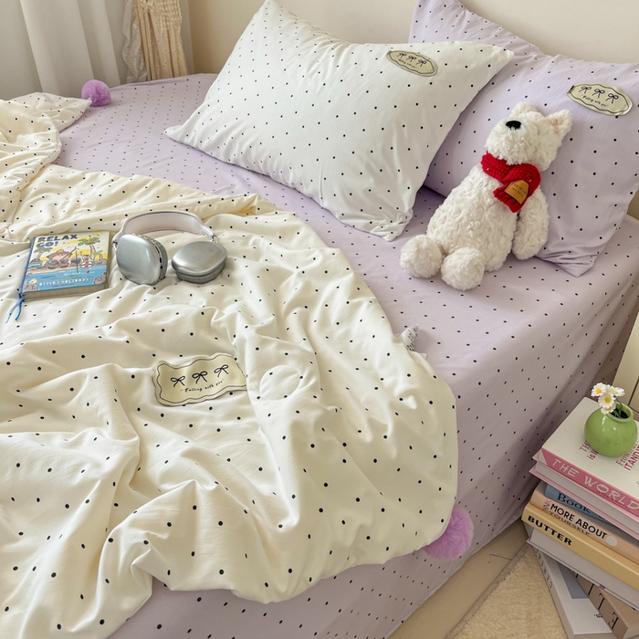 91家纺网 家纺一手货源 找家纺 桃心家居 2025新款A类ins云柔水洗棉大豆织标蝴蝶结毛球少女单夏被夏被四件套系列 芋泥波点