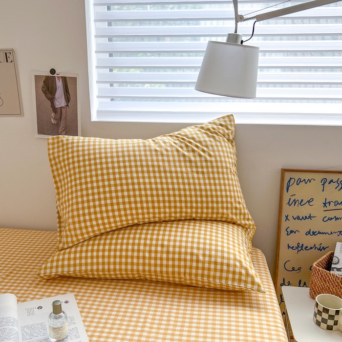 91家纺网 家纺一手货源 找家纺 2025新款水洗棉单床单 淡黄小格