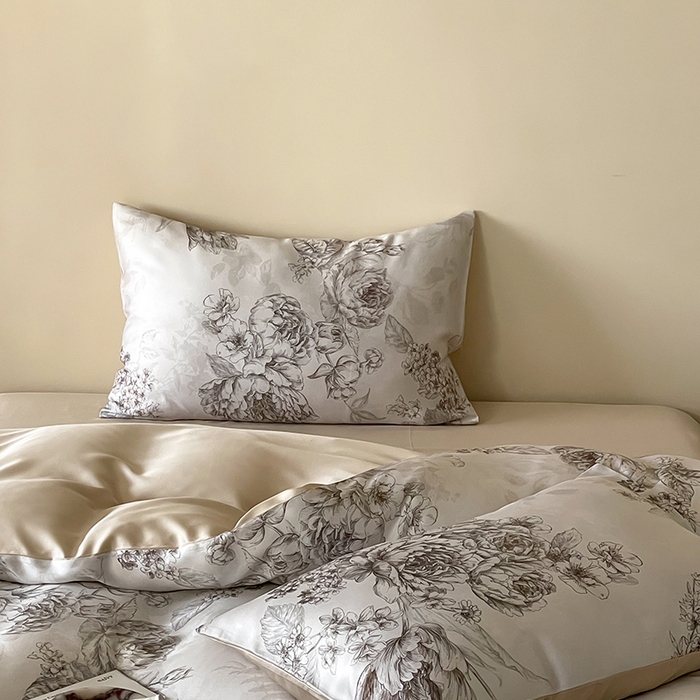 91家纺网 家纺一手货源 找家纺 咏绒家纺工厂店 2025新款60S奥地利兰精天丝数码印花暗合简约款系列四件套 沁香-咖