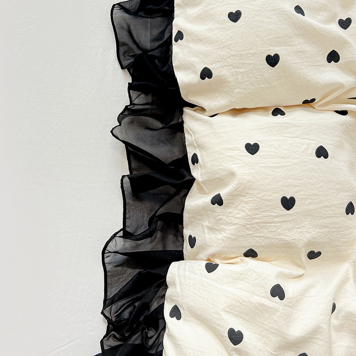 91家纺网 家纺一手货源 找家纺 艾橙 2025新款法式赫本风水洗棉印花雪纺花边单被套 心心相印