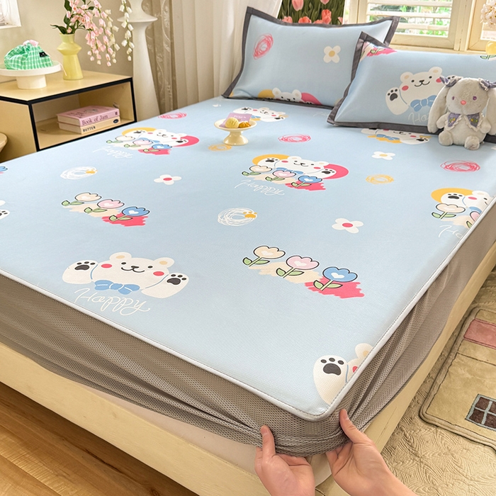 91家纺网 家纺一手货源 找家纺 518家纺 2025新款亲肤舒适A类碳光冰丝抗菌凉席【提供买家秀】席子【提供买家秀】-平铺款 花朵小熊