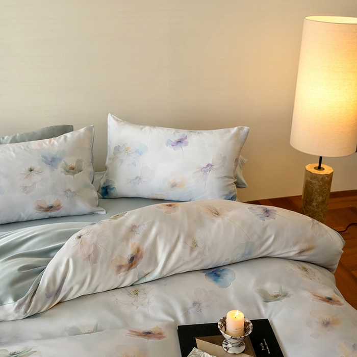 91家纺网 家纺一手货源 找家纺 咏绒家纺工厂店 2025新款60S奥地利兰精天丝数码印花暗合简约款系列四件套 夏芷-淡蓝