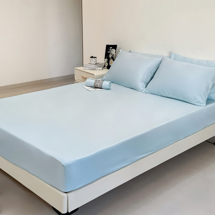 91家纺网 家纺一手货源 找家纺 兜米家居 2025新款床笠A类水洗真丝床笠三件套 冰蓝