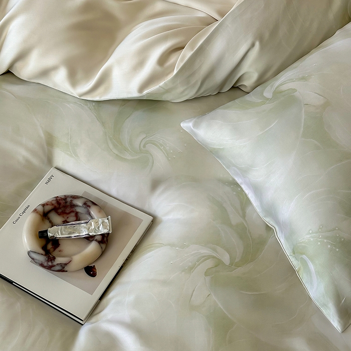 91家纺网 家纺一手货源 找家纺 咏绒家纺工厂店 2025新款60S奥地利兰精天丝数码印花暗合简约款系列四件套 莫斯-绿