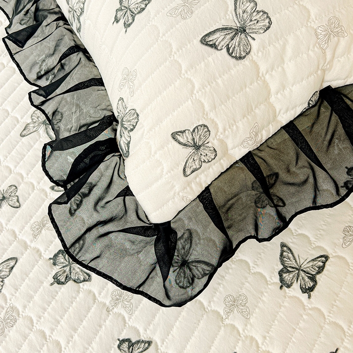 91家纺网 家纺一手货源 找家纺 艾橙家纺2025新款法式赫本风水洗棉印花雪纺花边单床笠 蝴蝶印记