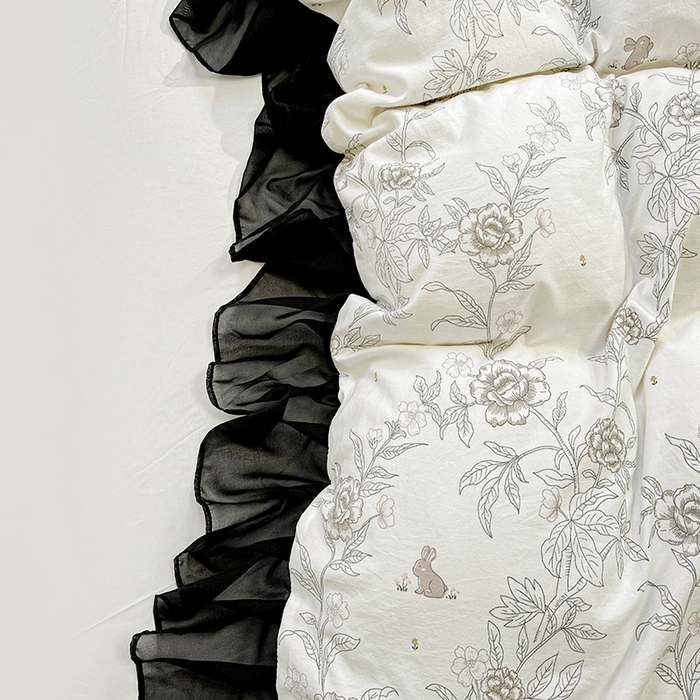 91家纺网 家纺一手货源 找家纺 艾橙 2025新款法式赫本风水洗棉印花雪纺花边单被套 素馨花恋