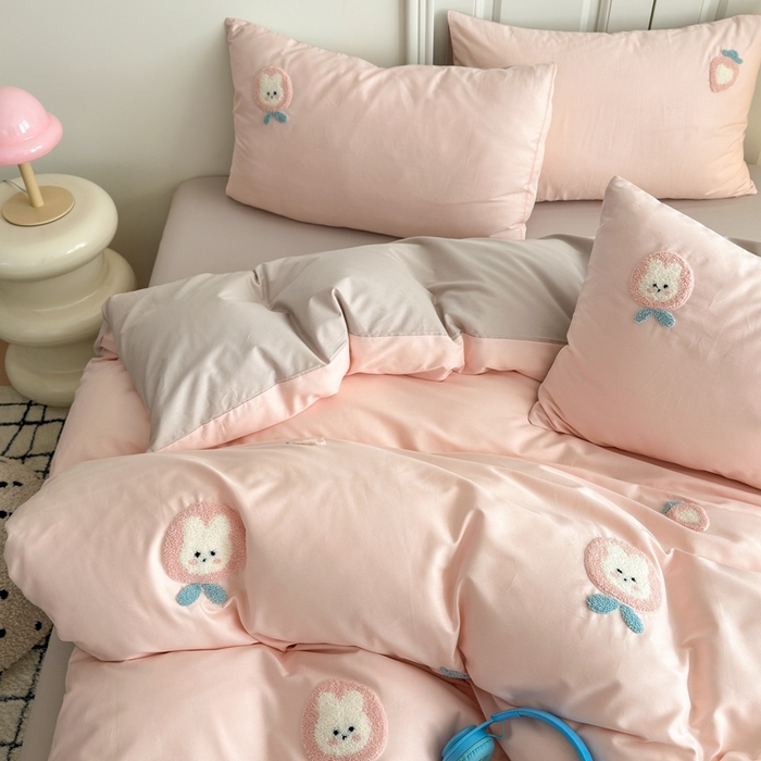 91家纺网 家纺一手货源 找家纺 锦觅2025新款奶油小清新毛巾绣全棉纯棉四件套（专版花型必须控价） 草莓兔兔