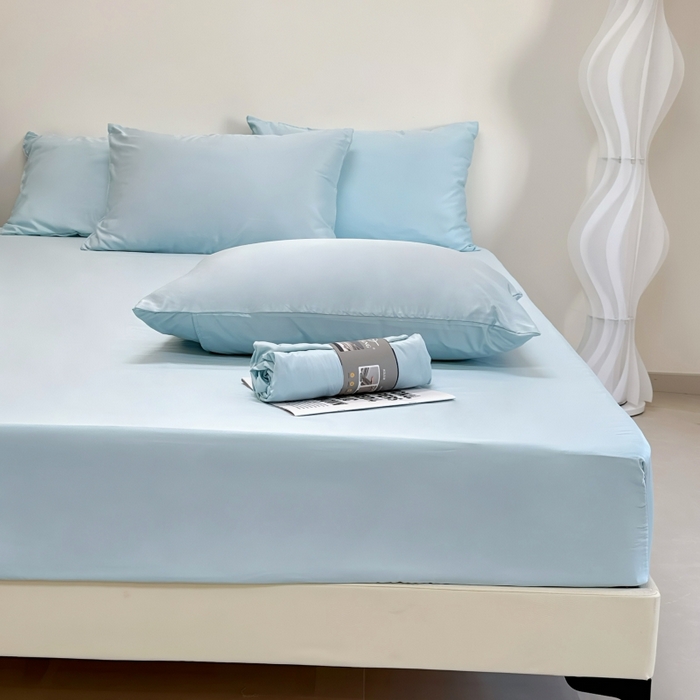 91家纺网 家纺一手货源 找家纺 兜米家居 2025新款床笠A类水洗真丝床笠三件套 冰蓝