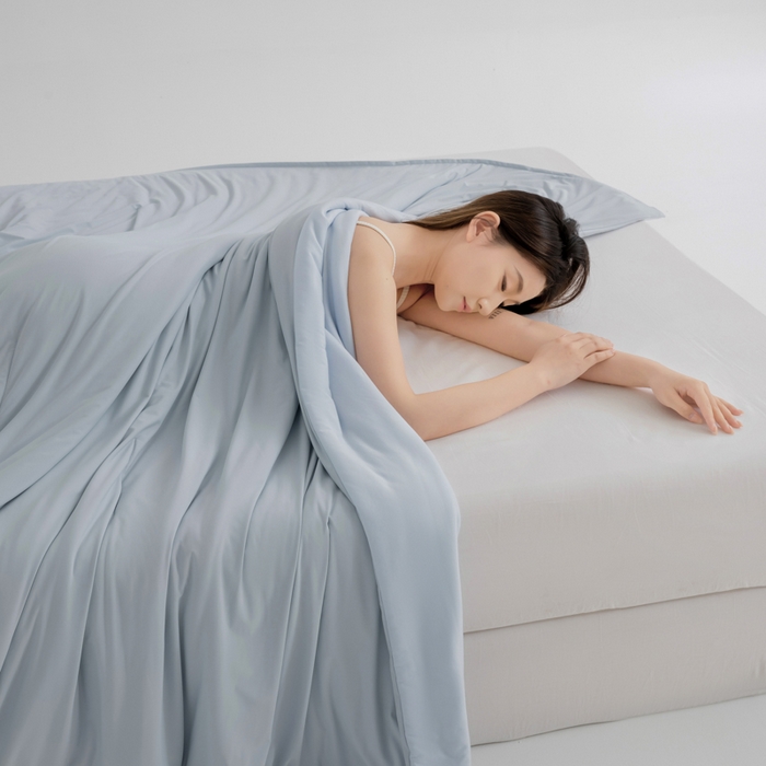 91家纺网 家纺一手货源 找家纺 兜米家居 2025新款亚朵同款夏季深睡被pro2夏凉被可机洗空调被透气被子 青空灰