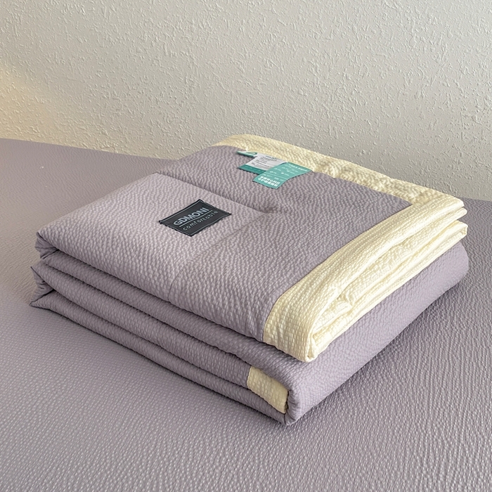 91家纺网 家纺一手货源 找家纺 宝士康家纺 2025新款10A抗菌泡泡棉大豆夏被 被子被芯 米黄+浅灰