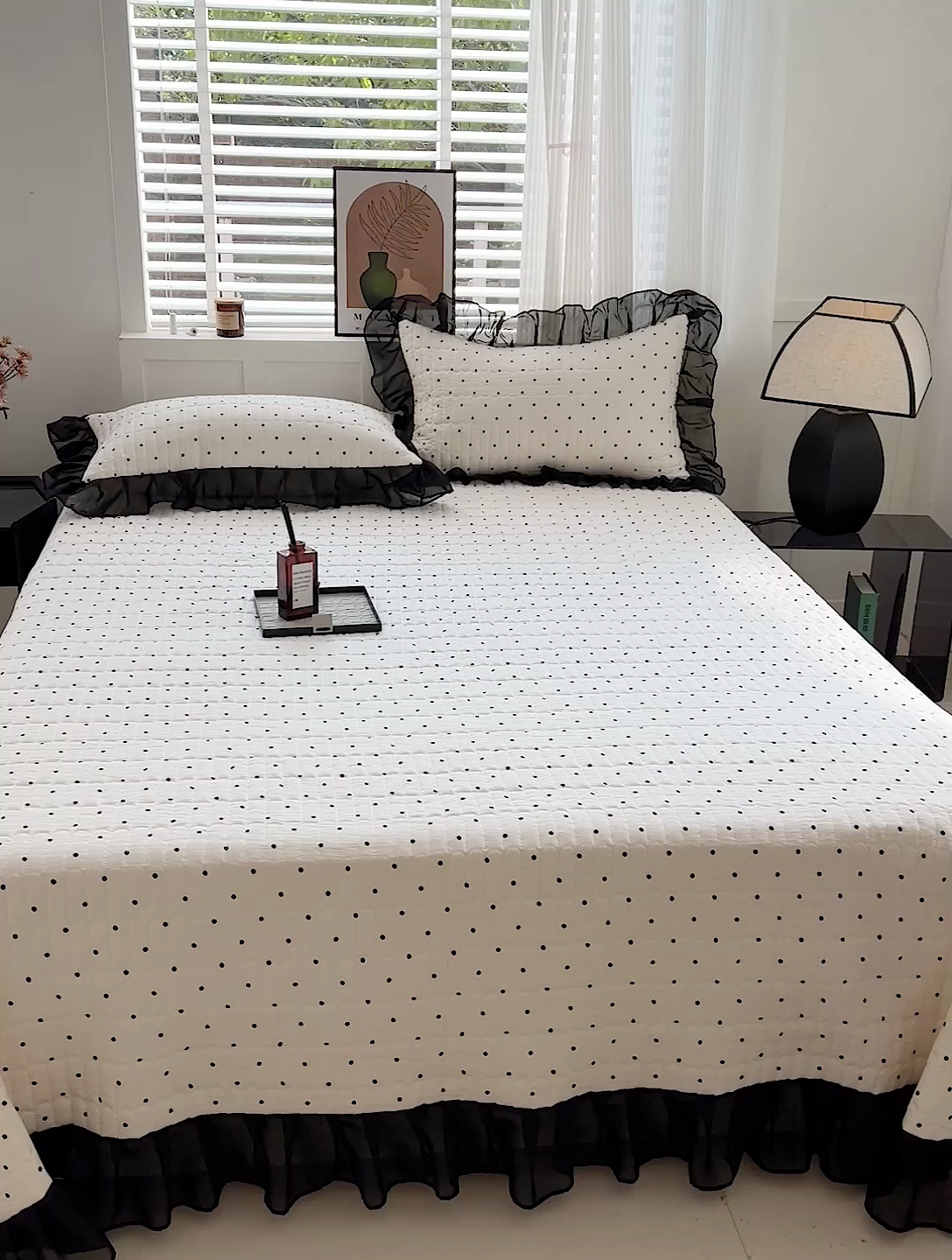 91家纺网 家纺一手货源 找家纺 艾橙家纺2025新款法式赫本风水洗棉印花雪纺花边单床盖 点点爱