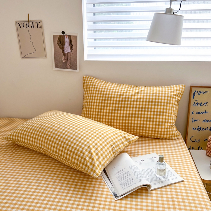 91家纺网 家纺一手货源 找家纺 2025新款水洗棉单床单 淡黄小格