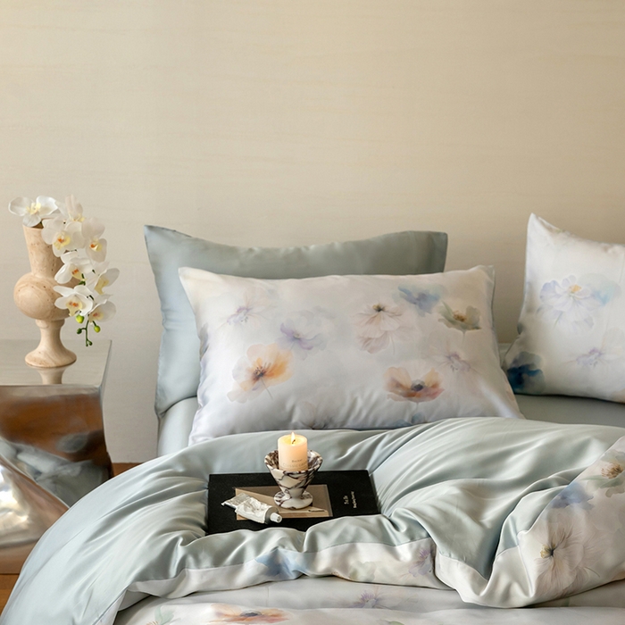 91家纺网 家纺一手货源 找家纺 咏绒家纺工厂店 2025新款60S奥地利兰精天丝数码印花暗合简约款系列四件套 夏芷-淡蓝