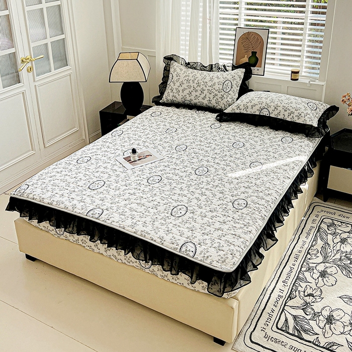 91家纺网 家纺一手货源 找家纺 艾橙家纺2025新款法式赫本风水洗棉印花雪纺花边单床笠 澜音花香