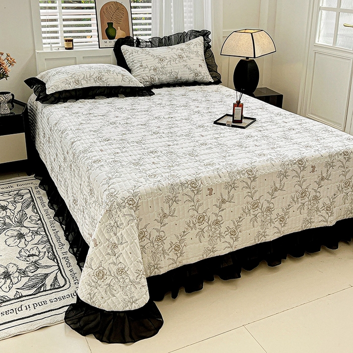 91家纺网 家纺一手货源 找家纺 艾橙家纺2025新款法式赫本风水洗棉印花雪纺花边单床盖 素馨花恋