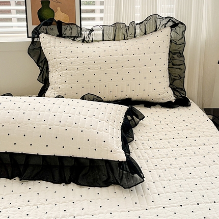 91家纺网 家纺一手货源 找家纺 艾橙 2025新款法式赫本风水洗棉印花雪纺花边单枕套 点点爱