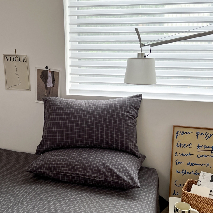 91家纺网 家纺一手货源 找家纺 2025新款水洗棉单床单 灰小方格