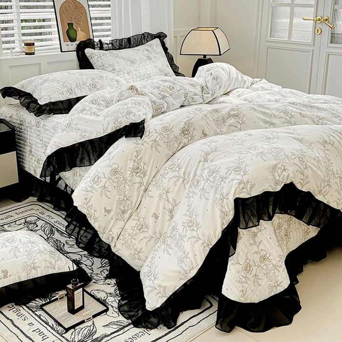 91家纺网 家纺一手货源 找家纺 艾橙 2025新款法式赫本风水洗棉印花雪纺花边单被套 素馨花恋