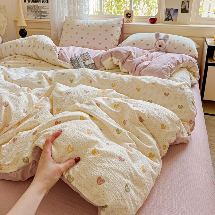 91家纺网 家纺一手货源 找家纺 一比一 2025新款云感皱皱双层纱四件套 小桃运