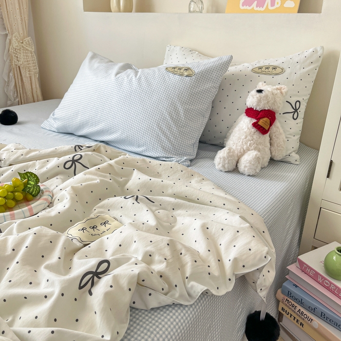 91家纺网 家纺一手货源 找家纺 桃心家居 2025新款A类ins云柔水洗棉大豆织标蝴蝶结毛球少女单夏被夏被四件套系列 可可小姐