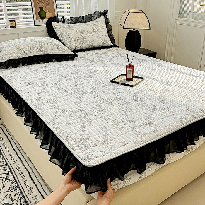 91家纺网 家纺一手货源 找家纺 艾橙家纺2025新款法式赫本风水洗棉印花雪纺花边单床笠 素馨花恋