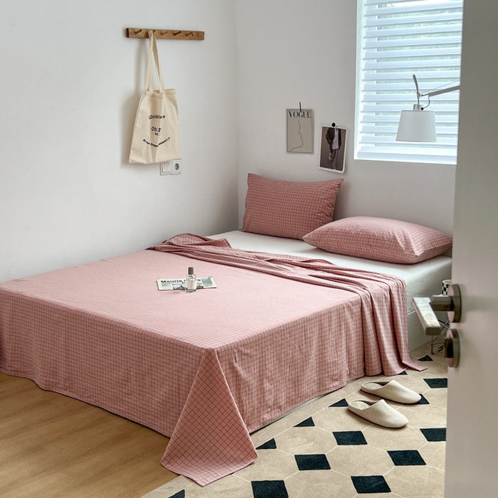 91家纺网 家纺一手货源 找家纺 2025新款水洗棉单床单 粉小方格