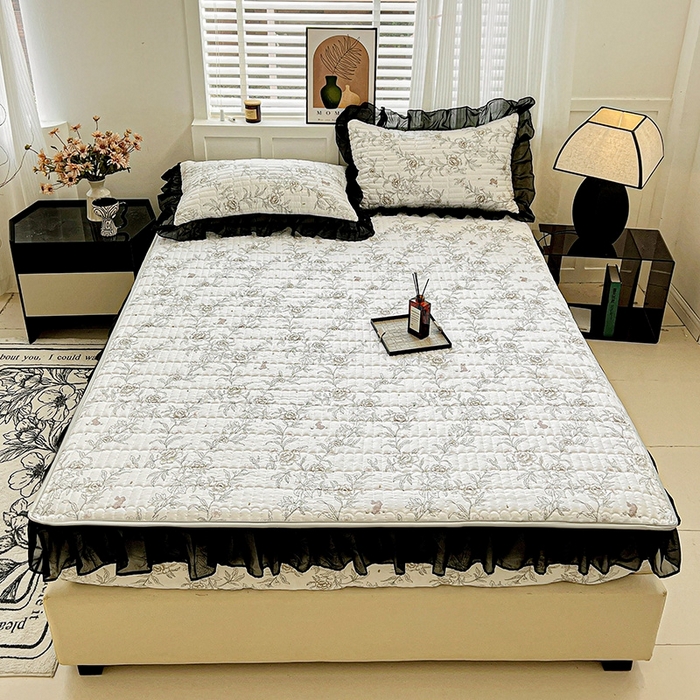 91家纺网 家纺一手货源 找家纺 艾橙家纺2025新款法式赫本风水洗棉印花雪纺花边单床笠 素馨花恋