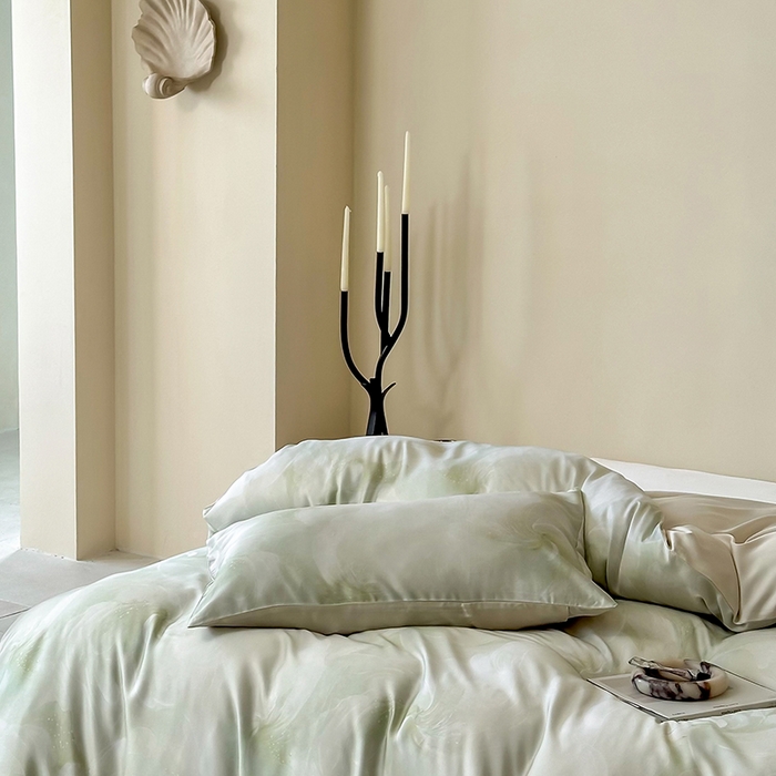 91家纺网 家纺一手货源 找家纺 咏绒家纺工厂店 2025新款60S奥地利兰精天丝数码印花暗合简约款系列四件套 莫斯-绿