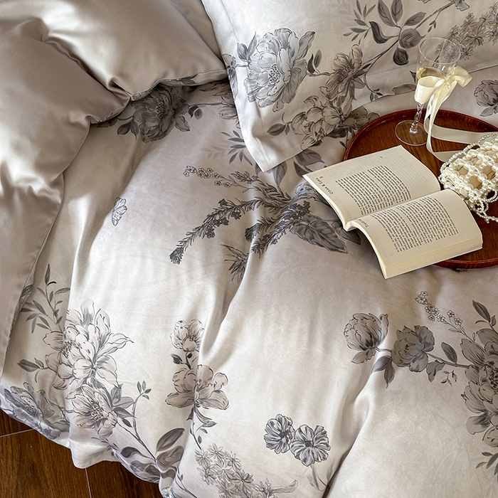 91家纺网 家纺一手货源 找家纺 2025新款60S奥地利兰精天丝数码印花宽边压线系列四件套 楠风-咖